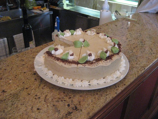 10 Torta badem maruni